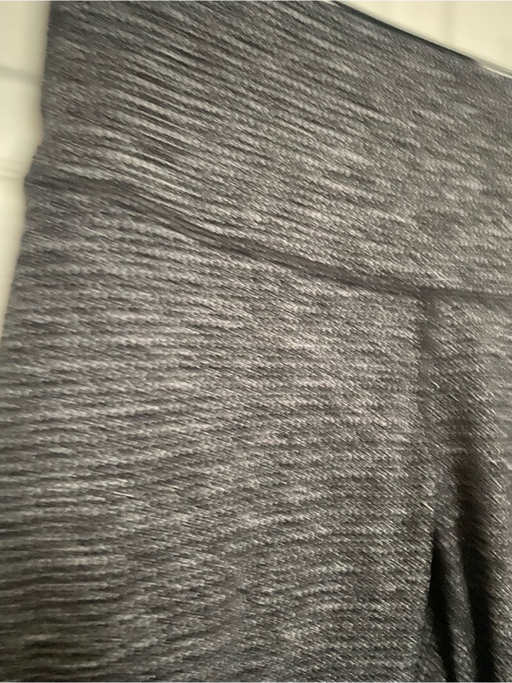 Lululemon Women’s Textured Gray leggings
